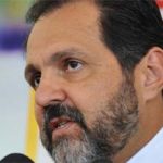 Funcionário de laboratório diz que recebeu proposta financeira de deputadas para acusar governador