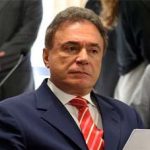 Carlos Lupi abusa da desfaçatez no Senado, oposição pressiona e demissão torna-se inevitável