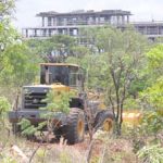 Conflito por área nobre de Brasília entre estudantes, índios e construtoras acaba com 14 detidos
