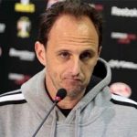 Ceni fica fora do gol novamente para dar lugar ao reserva Denis, destaque do jogo contra o Vasco