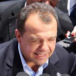 Polícia ocupa favelas do Rio, mas desafio do incompetente Cabral Filho será administrar o dia seguinte