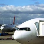 Trabalhadores e empresas aéreas não chegam a acordo e aeroportos podem parar na véspera do Natal
