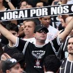 Em jogo tenso e com quatro jogadores expulsos, Corinthians conquista o quinto título do Brasileirão