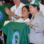 No país que abrigará a bilionária Copa, presidente se reúne com catadores de lixo e moradores de rua