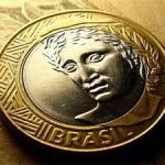 Aumento salarial para servidores da Câmara é um atentado contra o minguado salário mínimo