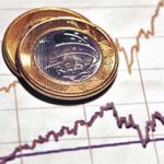 Economia tem crescimento pífio e derruba previsão de Guido Mantega sobre o avanço do PIB em 2012