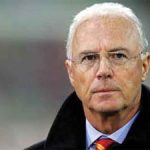 Blatter acusa a Alemanha de ter comprado a oportunidade de sediar a Copa de 2006; Beckenbauer rebate