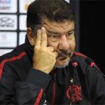 Após nova derrota, Flamengo demite Joel Santana e mira o recém-demitido Dorival Júnior