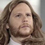 Agência de propaganda mostra que shampoo de mulher não é para homem