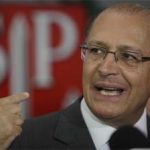Geraldo Alckmin perde o bom senso e veta lei estadual que proíbe a venda de alimentos com brindes