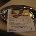 Projeto de lei regulamenta cobrança e rateio de gorjeta em restaurantes, bares e hotéis