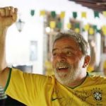 No país da Copa, irresponsabilidade do Estado soterra pessoas e provoca filas quilométricas nos portos