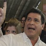 Horacio Cartes vence eleição paraguaia e país deve retomar status no Mercosul