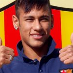 Neymar é apresentado no Barcelona e exalta Lionel Messi