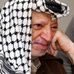 Peritos russos descartam envenenamento do ex-líder palestino Yasser Arafat
