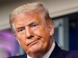 Trump protagoniza espetáculo patético e mitômano durante pronunciamento do Estado da União