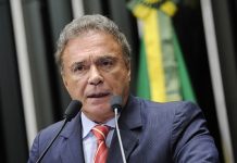 Ex-governador do Paraná, Alvaro Dias retorna ao MDB e planeja concorrer ao Senado em 2026