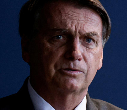 Moraes dá 24 horas para a defesa de Bolsonaro explicar fala do filho Eduardo sobre gravação