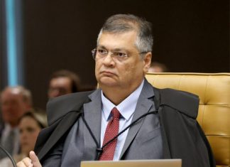 Flávio Dino acaba com a aposentadoria compulsória como punição a juízes