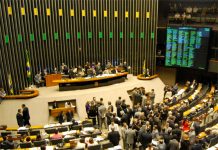 Câmara dos Deputados aprova, em dois turnos, a PEC que acaba com a escala 6×1