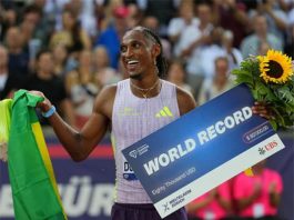 Alison dos Santos quebra recorde mundial dos 400m com barreiras