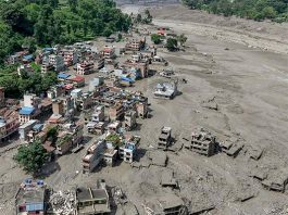 Avalanche deixa dezenas de mortos e centenas de turistas desaparecidos no Nepal
