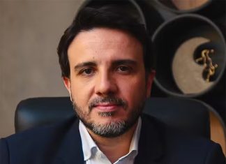 Presidenciável do Missão, Renan Santos é um extremista de direita travestido de salvador da pátria
