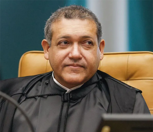 Encontro com garota de programa custeado por Vorcaro complica situação de Nunes Marques